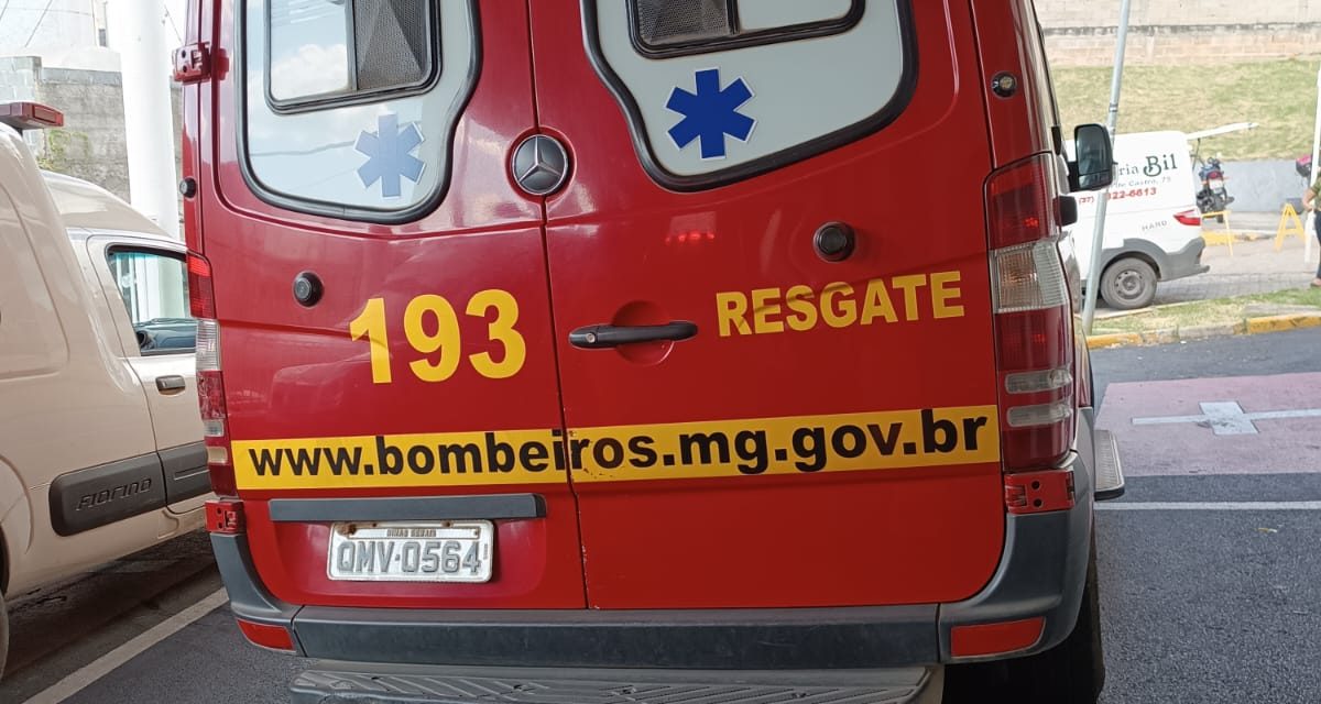 Bombeiros socorrem vítima com crise de hipoglicemia no bairro Alto dos Pinheiros, em Formiga