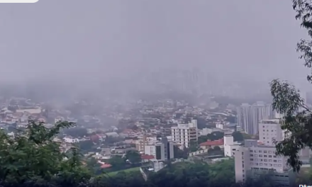 Belo Horizonte tem madrugada de chuva em todas as regionais