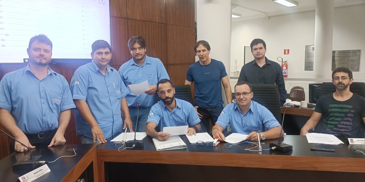 Comissão de Contratação da Câmara realiza licitação e recebe comissão do Previfor para acompanhar os trabalhos