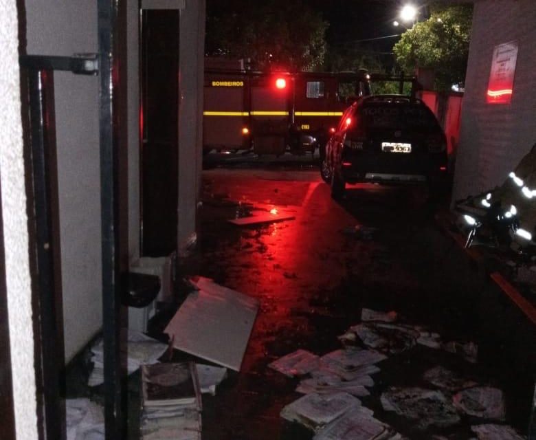 Incêndio é registrado na Delegacia da Polícia Civil de Arcos