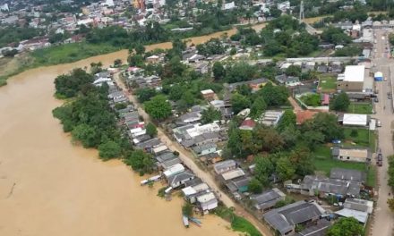 Após 17 dias subindo, Rio Acre está abaixo da cota de transbordo