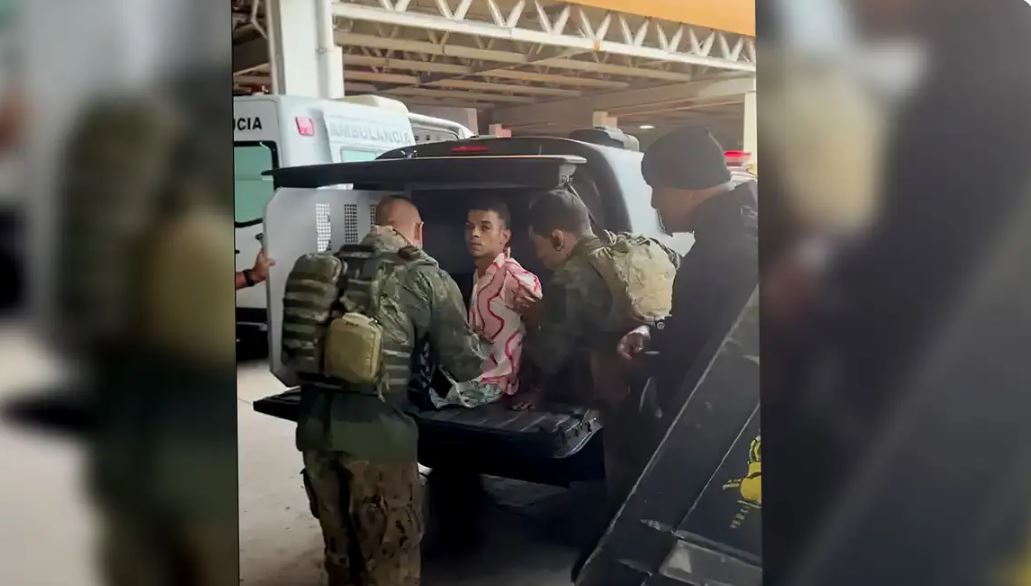 Sequestrador de ônibus é transferido de delegacia para presídio