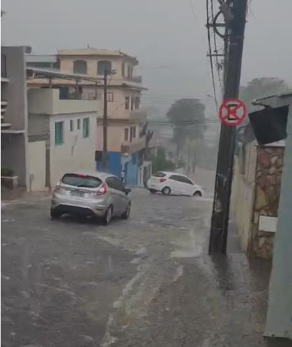 Forte chuva volta a causar prejuízos em Formiga