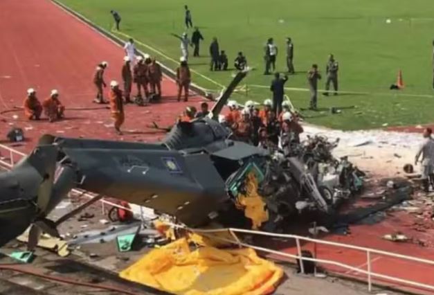 Colisão de helicópteros no ar deixa 10 mortos na Malásia