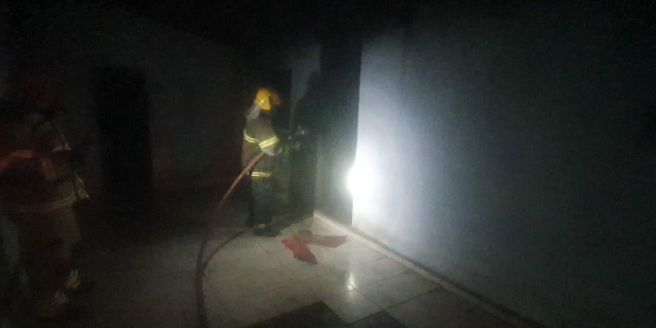 Incêndio é registrado em residência no bairro Alvorada, em Formiga