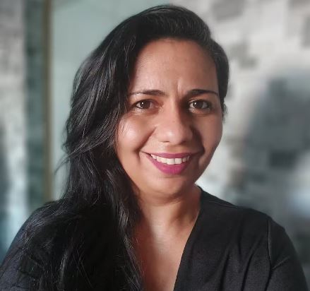 Homem mata a facadas mãe de quatro crianças autistas