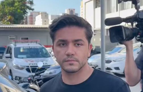 Condutor de Porsche que matou motorista de aplicativo e fugiu se apresenta em delegacia