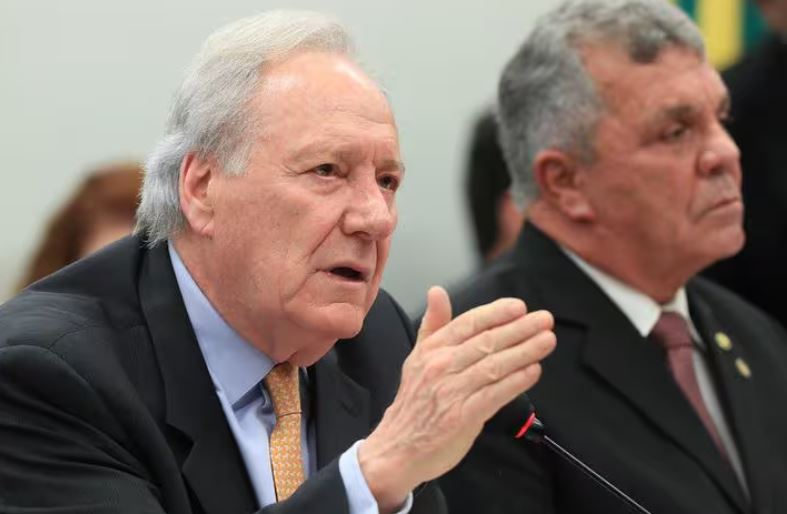 Muralhas em presídios de segurança máxima custarão R$ 37 milhões cada uma
