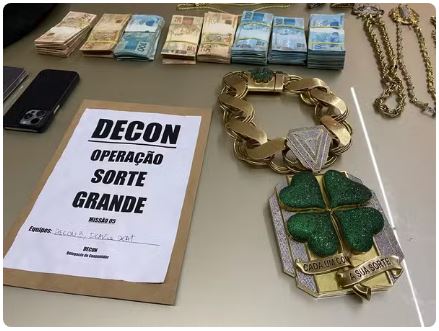 Influenciadores são alvos de mandados de busca e apreensão no Rio de Janeiro