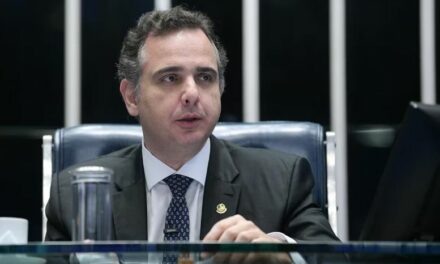 Senado aprova PEC que torna crime porte e posse de qualquer quantidade de droga