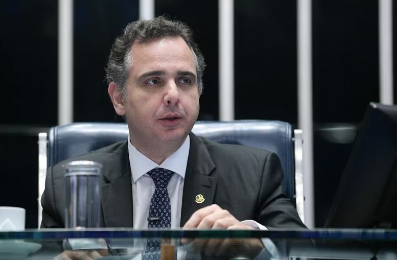Senado aprova PEC que torna crime porte e posse de qualquer quantidade de droga