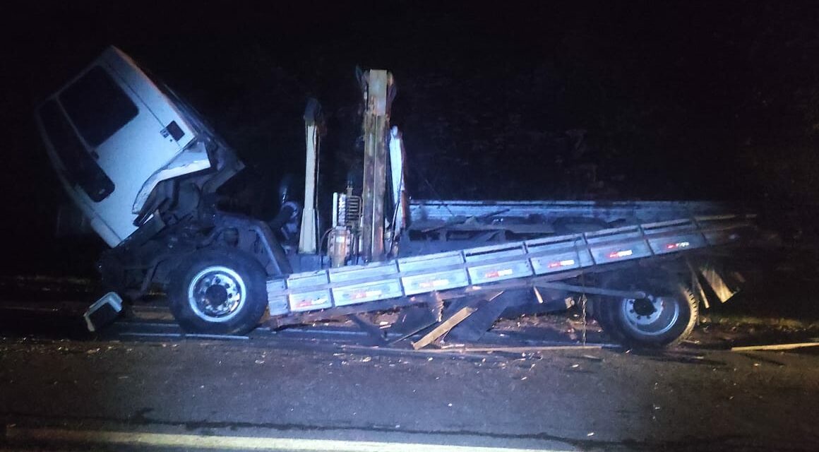 Homem fica em estado grave após acidente na MG-050, em Itaúna