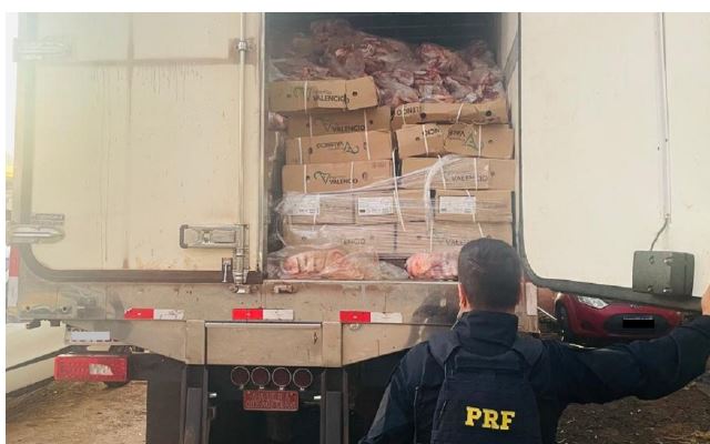 Suspeito é preso com carga de carnes roubada e avaliada em R$ 400 mil em MG