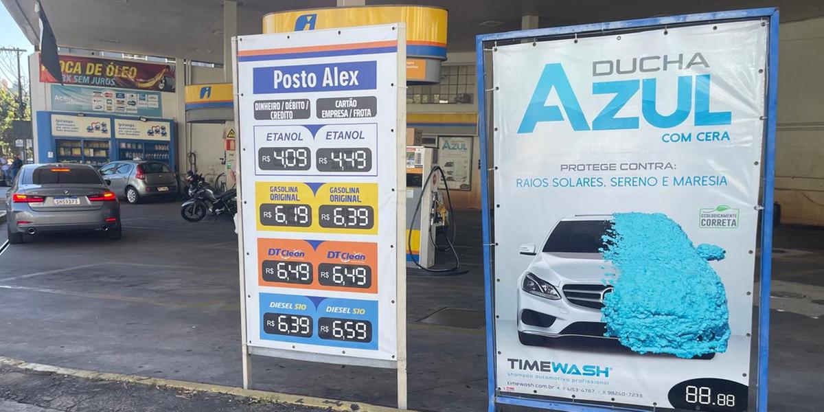 Preço da gasolina dispara e litro já é vendido a R$ 6,39 nos postos da Grande BH