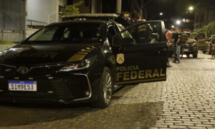 Operação da PF cumpre mais de 200 mandados contra facções que atuam em Minas e no Rio