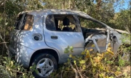 Criança morre em acidente na MG-402; pai não tinha habilitação