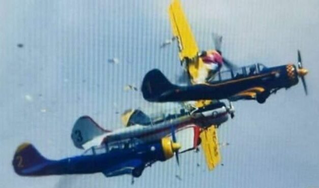 Piloto morre em colisão de aeronaves durante show aéreo em Portugal