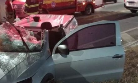 Casal de jovens fica ferido em acidente na BR-494, em Divinópolis