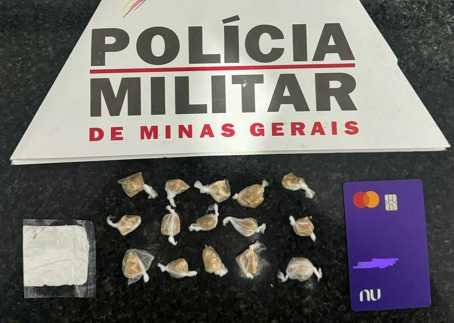 Jovem é preso com drogas na praça do Terminal Rodoviário de Formiga
