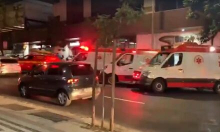 Elevador com 22 pessoas despenca e oito se ferem em BH