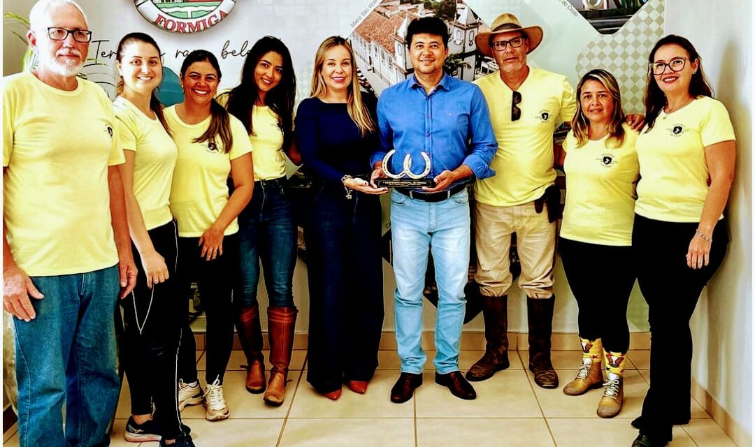 Formiga é a primeira cidade do Estado a oferecer equoterapia na rede municipal