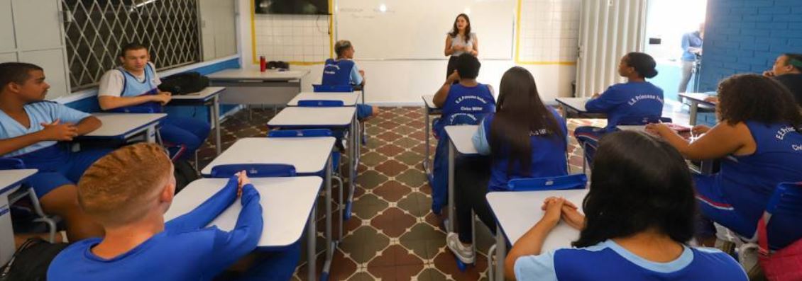 Educação de MG divulga lista de classificação de profissionais para convocação e contratação temporária