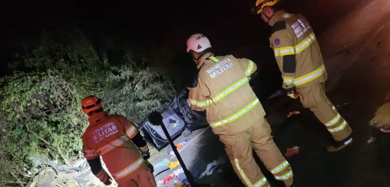 Batida em rodovia deixa quatro mortos; há crianças entre as vítimas