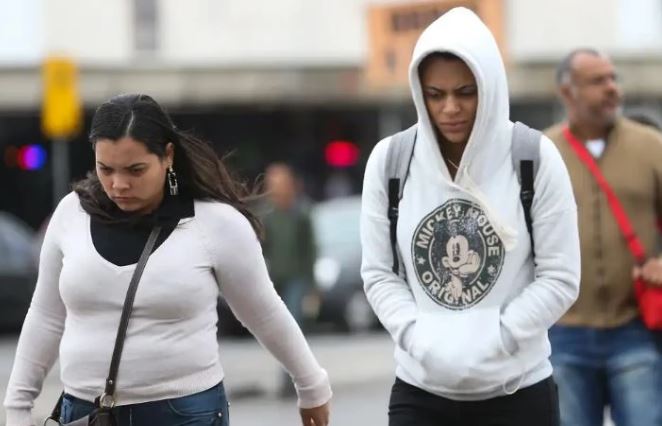 Frio continua? Saiba como fica o tempo em Minas até a chegada do inverno