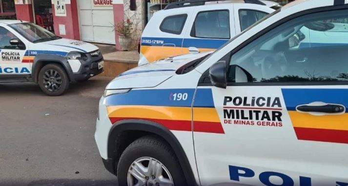 Suspeito de agredir mulher com chicote no meio da rua e quebrar viatura é preso
