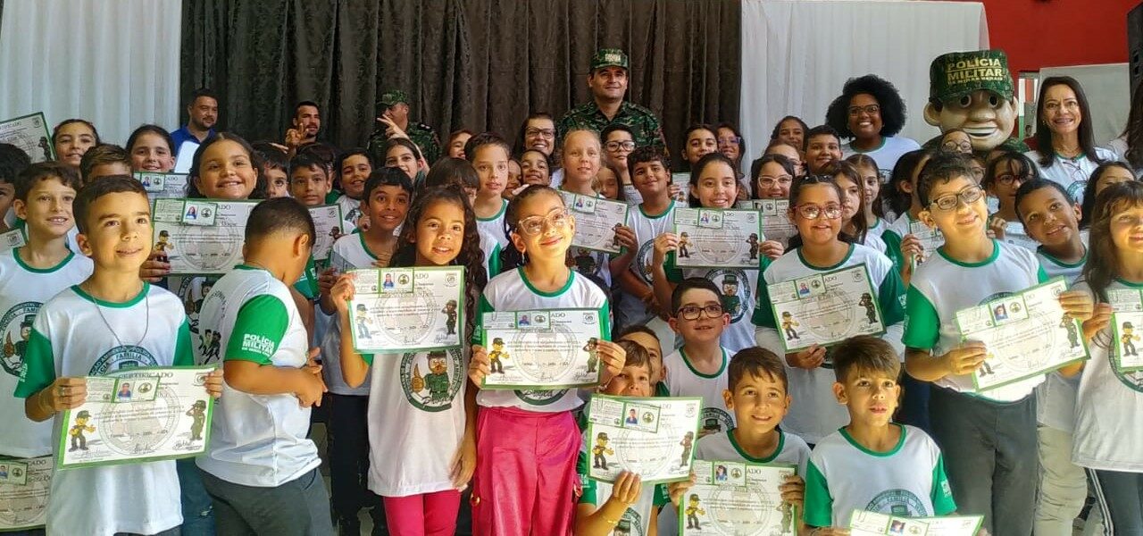 86 alunos de escola de Formiga participam de formatura do Progea