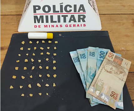 Homem é preso suspeito de tráfico de drogas em Bambuí