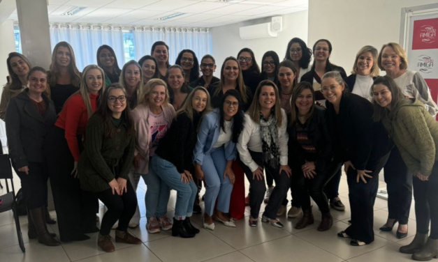 Alunos de Fonoaudiologia participam do 1º Encontro de Triagem Auditiva Neonatal da Região Centro – Oeste de Minas
