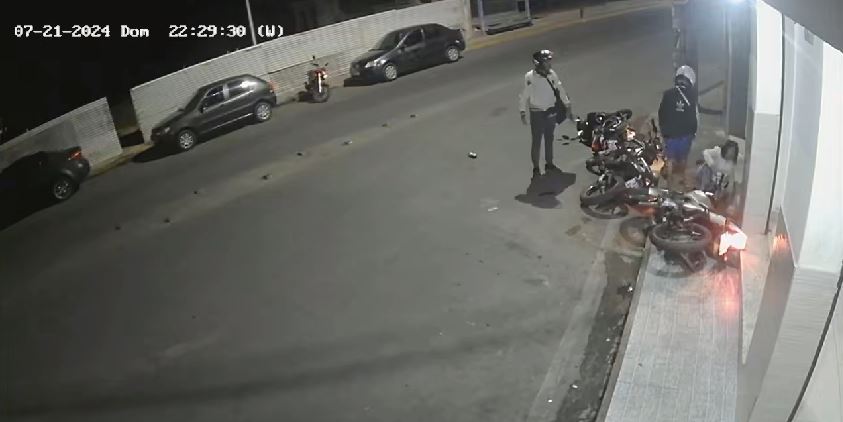 Jovem inabilitada é detida após acidente envolvendo três motocicletas na Sete de Setembro, em Formiga