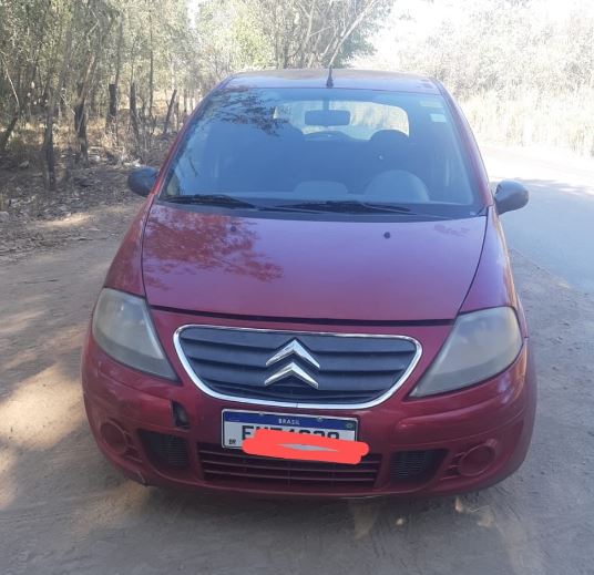 Veículo com placa de identificação dianteira diferente da placa traseira é apreendido na MG-170, em Arcos