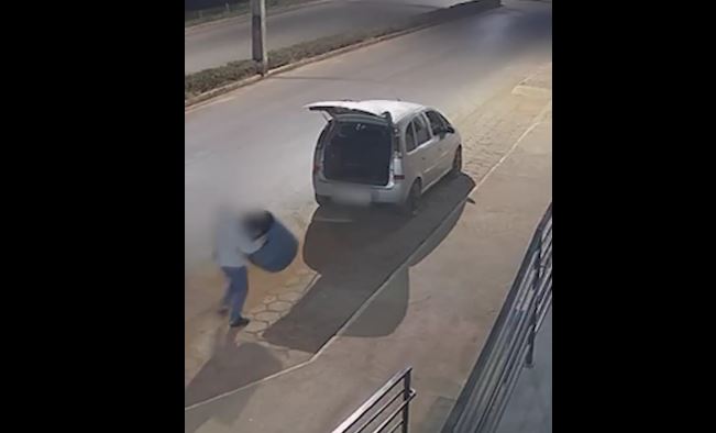 Furto de latão de lixo intriga moradores de Capitólio