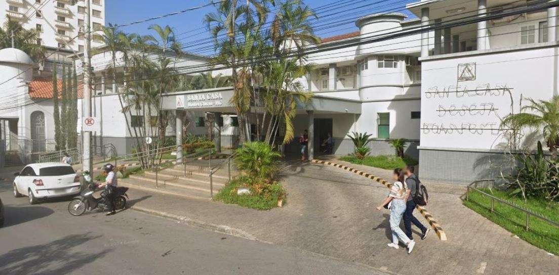 Morre bebê gêmea atropelada pelo pai na garagem de casa em Montes Claros