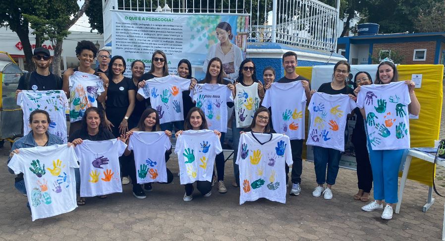 “1º Pedagogia na Praça” é realizado na Ferreira Pires, em Formiga