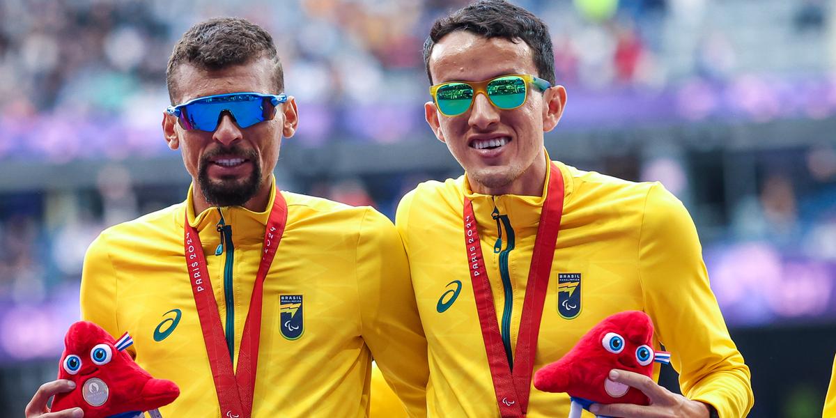 Júlio César é ouro no atletismo e bate recorde mundial; Yeltsin Jacques ficou com o bronze