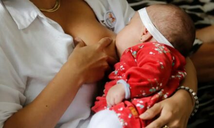 Agosto Dourado reforça os benefícios da amamentação para mães e bebês