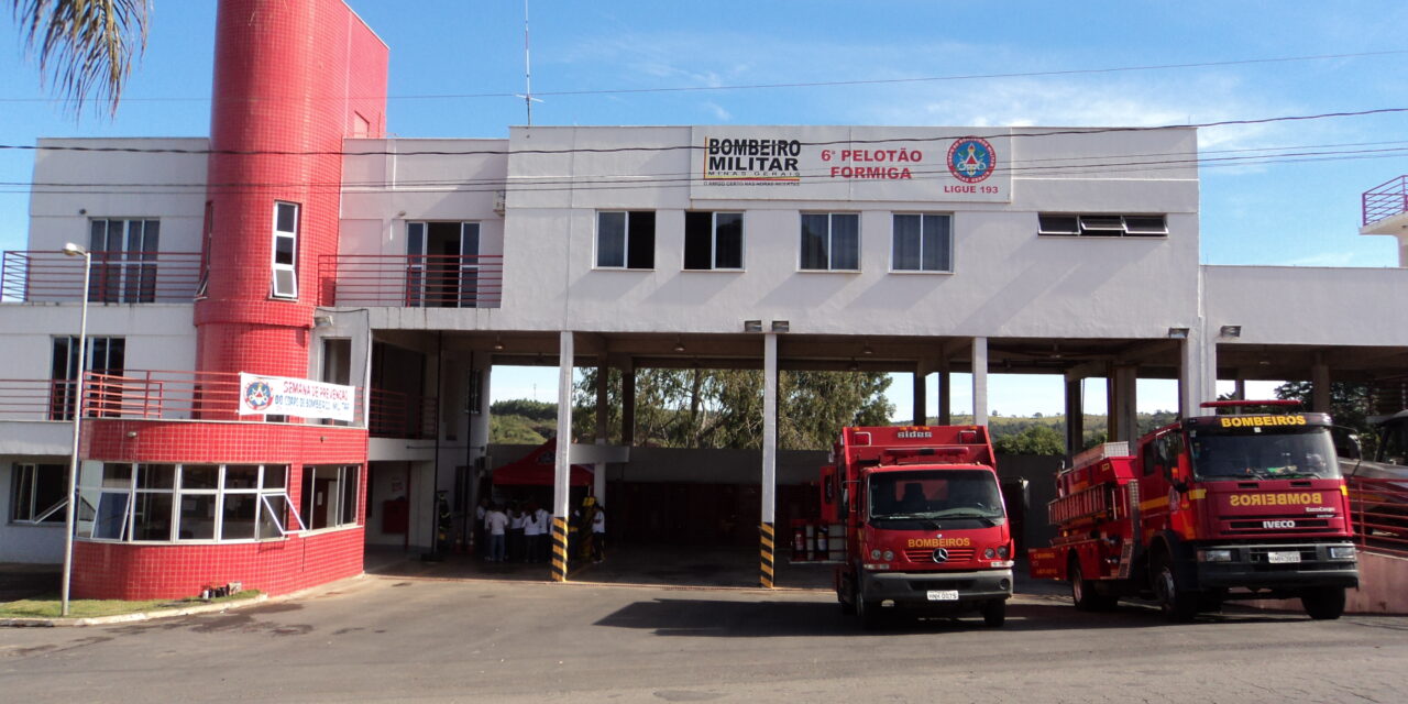 Casal fica com anéis presos aos dedos e é socorrido pelos bombeiros de Formiga