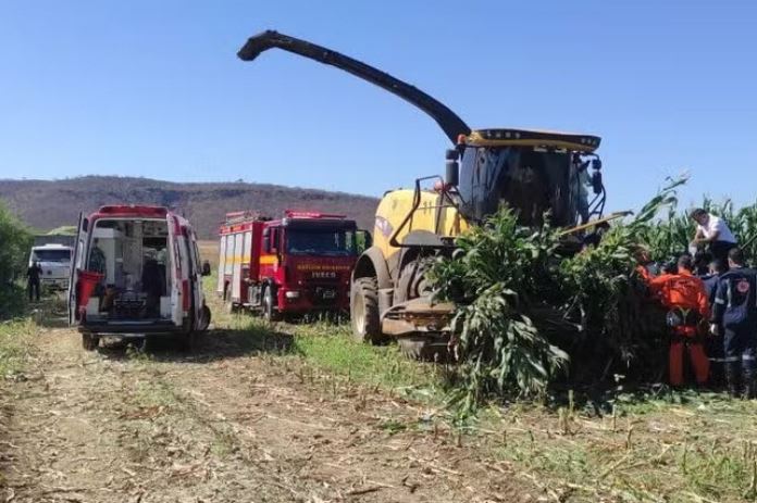 Homem morre após ter as duas pernas mutiladas por máquina de milho em MG