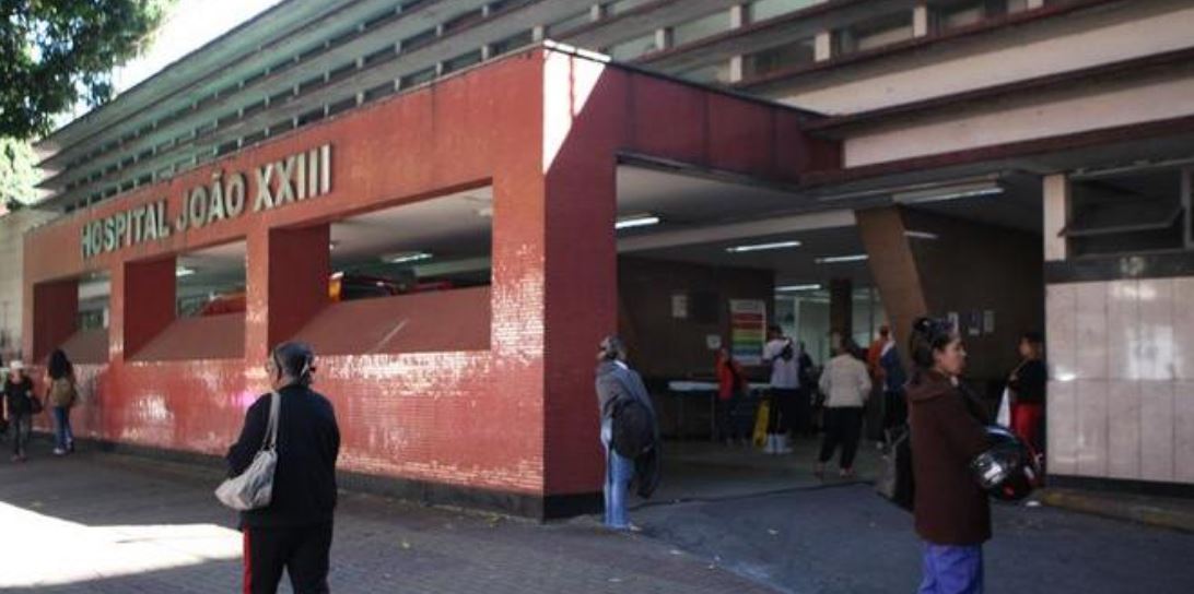Criança de 8 anos é internada em estado grave após beber soda cáustica em sala de aula, em Lagoa Santa