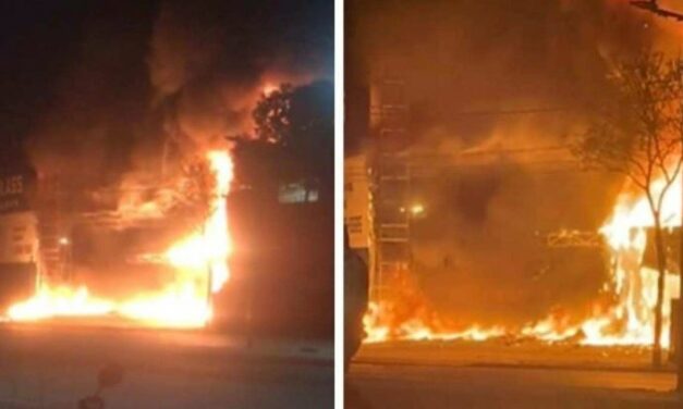 Incêndio destrói fachada de prédio de universidade em Belo Horizonte
