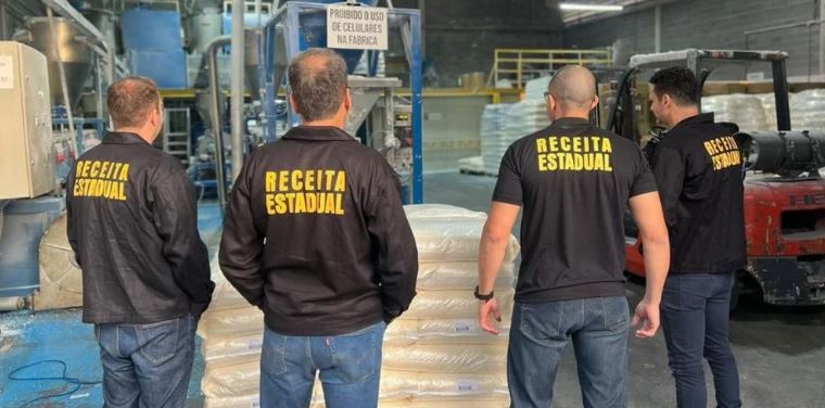 Operação que investiga fraude milionária no setor de insumos de calçados é realizada em Nova Serrana e Araújos