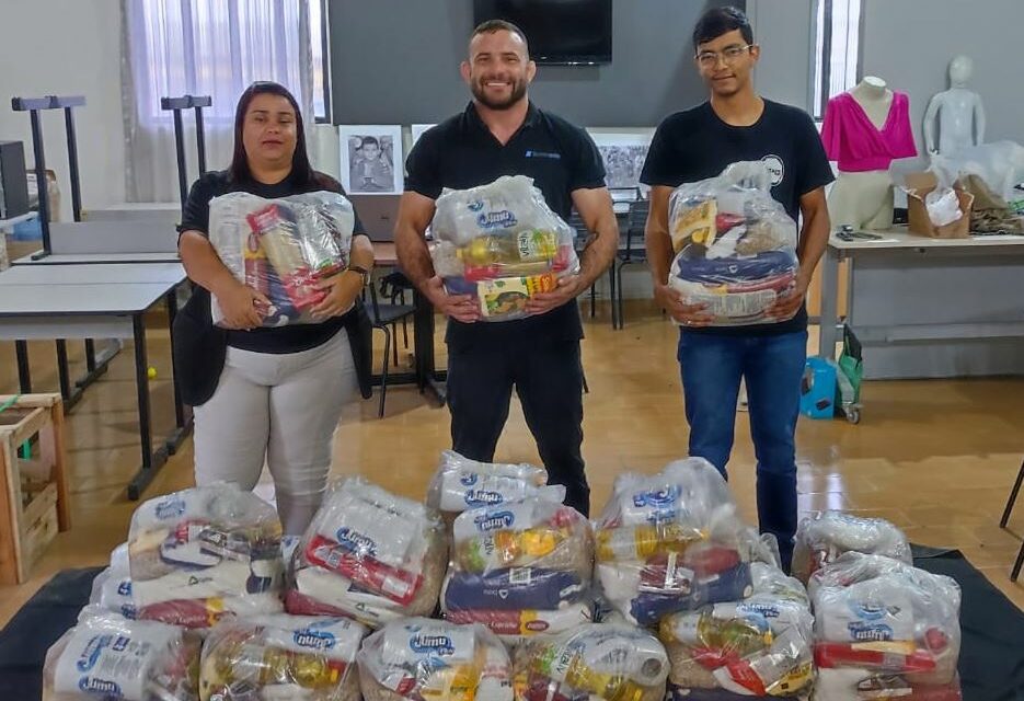 Instituto Tatame do Bem recebe doação de meia tonelada de alimentos da Uai Rango