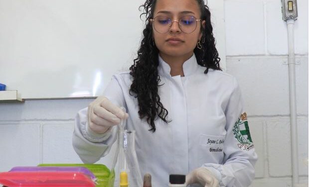 Pesquisa realizada no Centro Universitário Unifor analisa a citotoxicidade do chá de alfazema