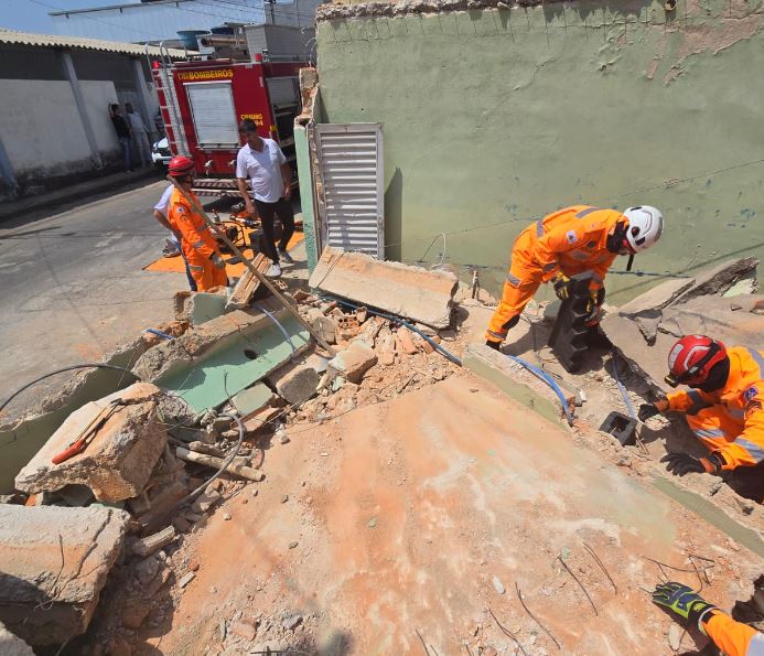 Morre trabalhador soterrado após desabamento de laje em Formiga