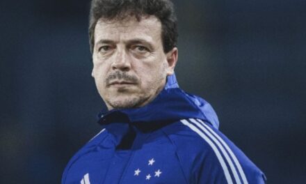 Cruzeiro anuncia a contratação do técnico Fernando Diniz