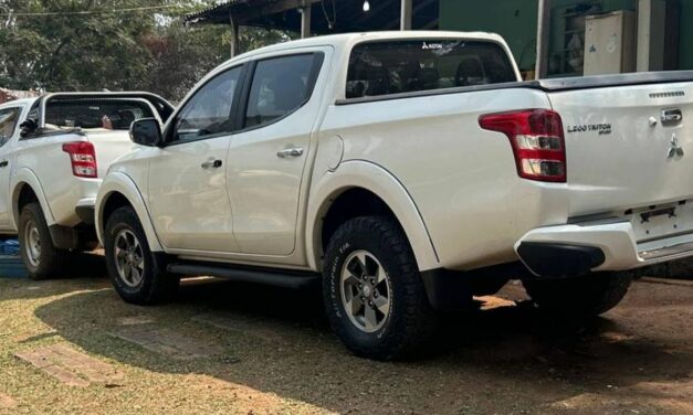 Caminhonetes furtadas são encontradas em sítio durante ação de combate a desmanche