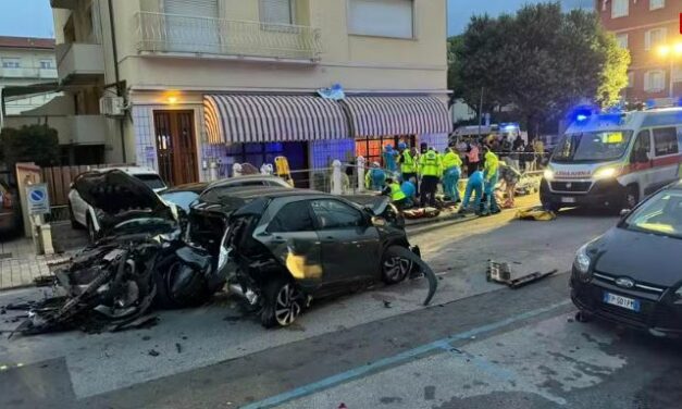 Brasileira mata duas turistas na Itália ao avançar sinal em alta velocidade
